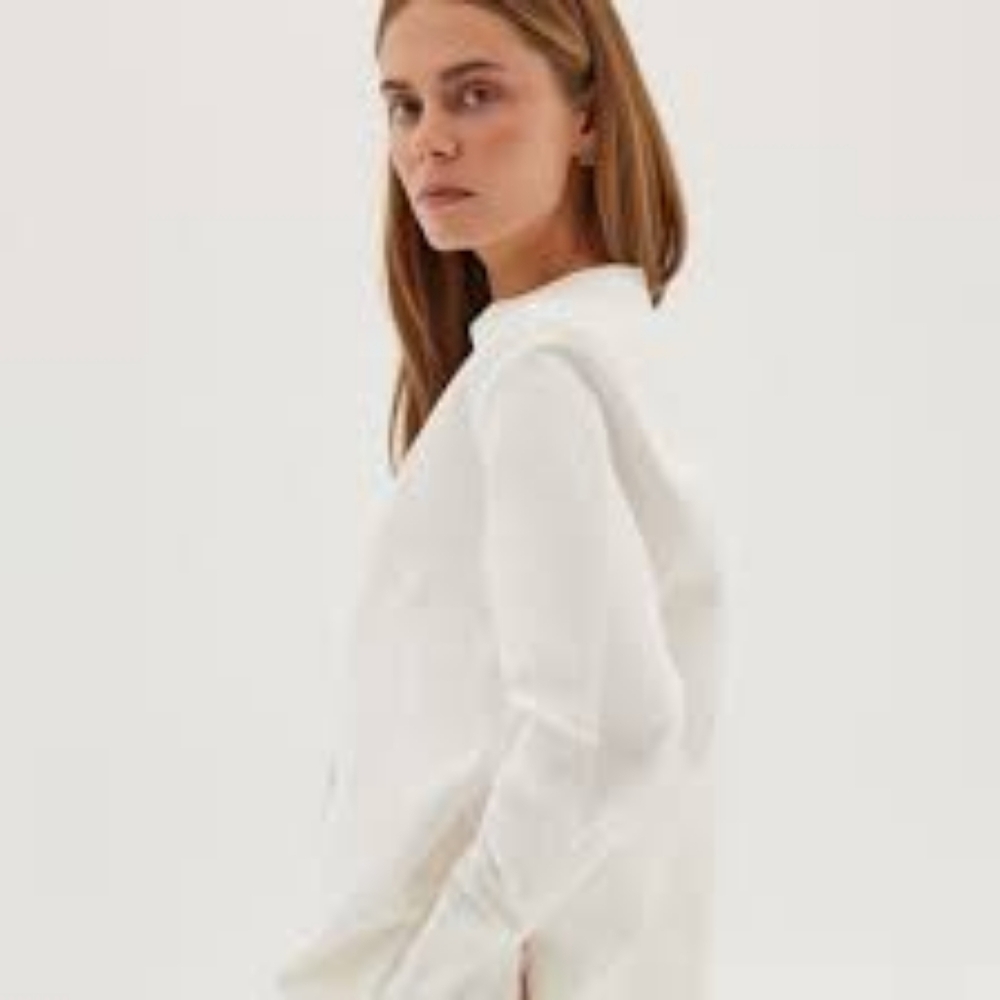 GAP White Button-Up Long Sleeves Shirt, Sz S